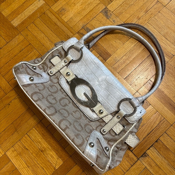 ADORABLE guess y2k 90s purse - Picture 3 of 7